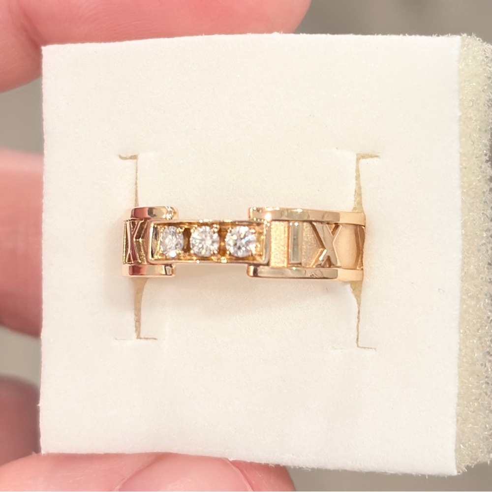 18K Tiffany Atlas Diamond Ring, 750 Rose Gold, Roman Numerals, Size 6 - Picture 7 of 15